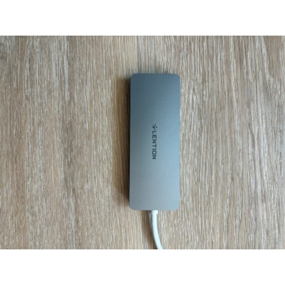 Lention USB-C Hub Multiport Adapter Space Gray 3 USB 3.0 SD Micro SD Card Reader